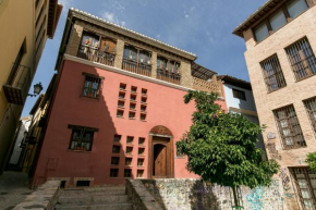 Charming Andalusian House - free parking, Granada